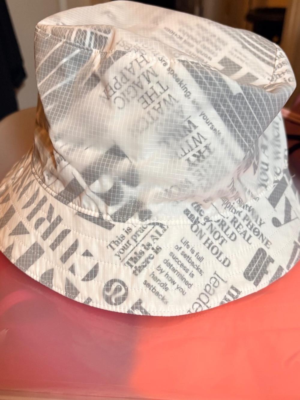 Lululemon Both Ways Bucket Hat Manifesto Print/Gray Size L/XL NWT